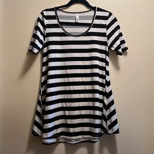 LuLaRoe Perfect Tee 🖤🤍  Black and White Stripes